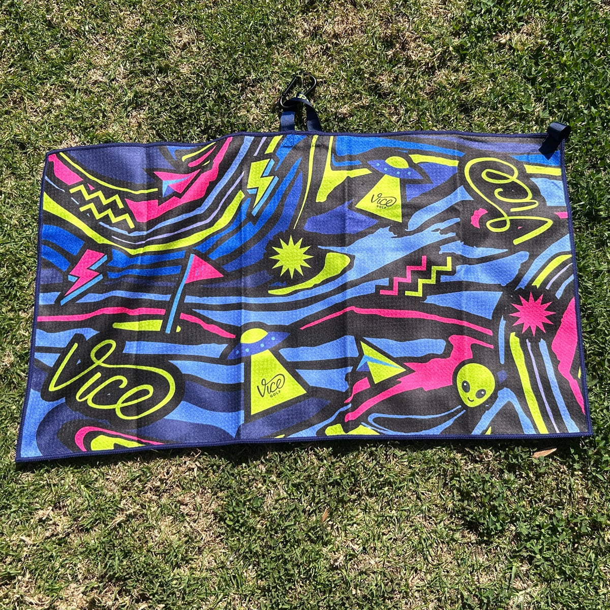 Vice Shine Outer Space - Toalla magnética con mosquetón