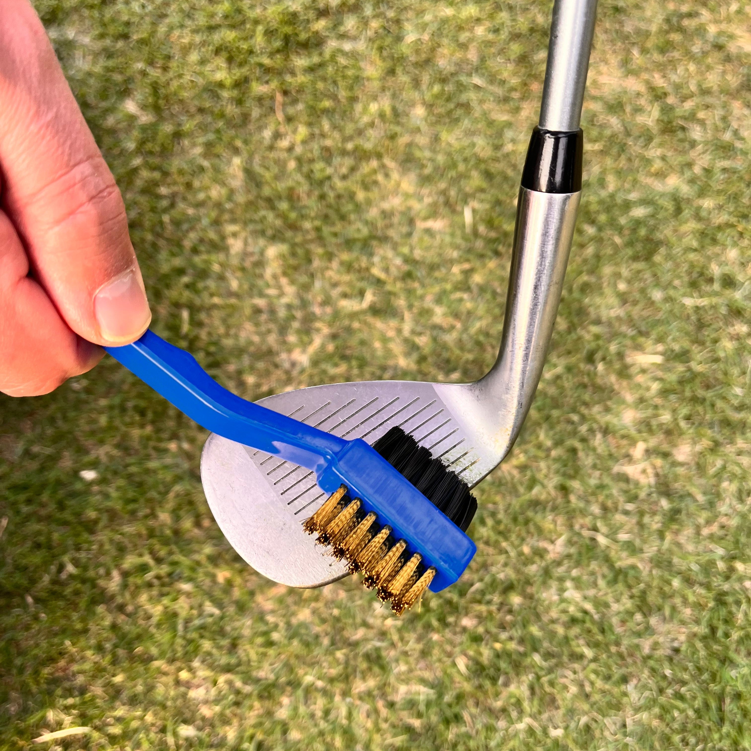 Cepillo limpia fierros